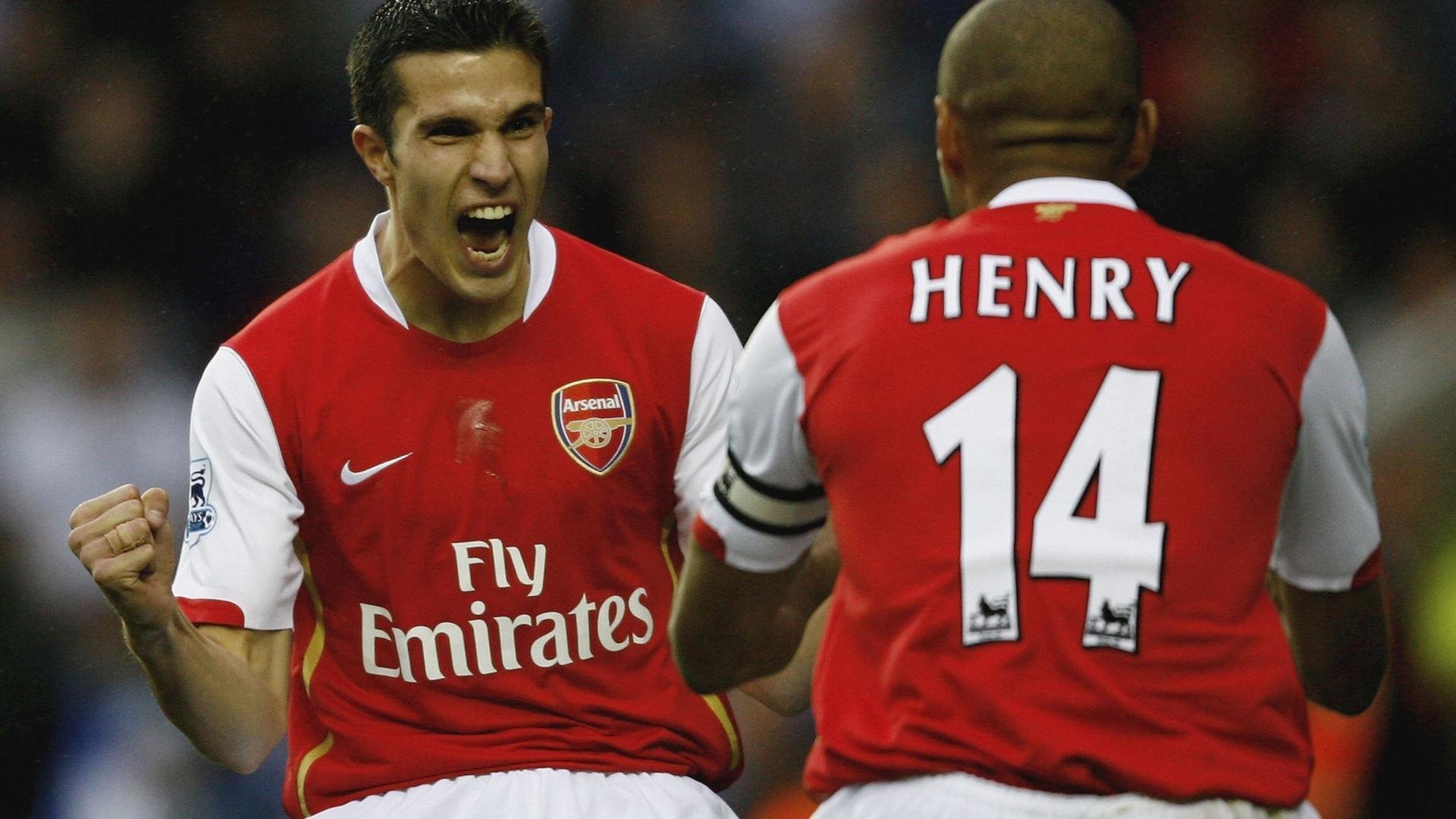 国际足球赛季盘点:曼联状态持续上升,排名升至前四,新赛季曼联