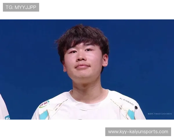 LPL冠军战队内部崩盘：上单请假教练出走