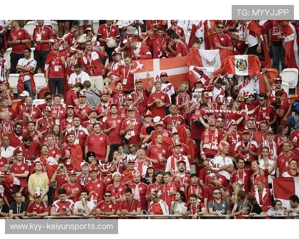 曼联全力备战，年轻球员逐渐成为焦点