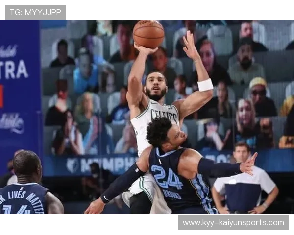 莫兰特贡献15次助攻盘活全队，灰熊单节轰下40分