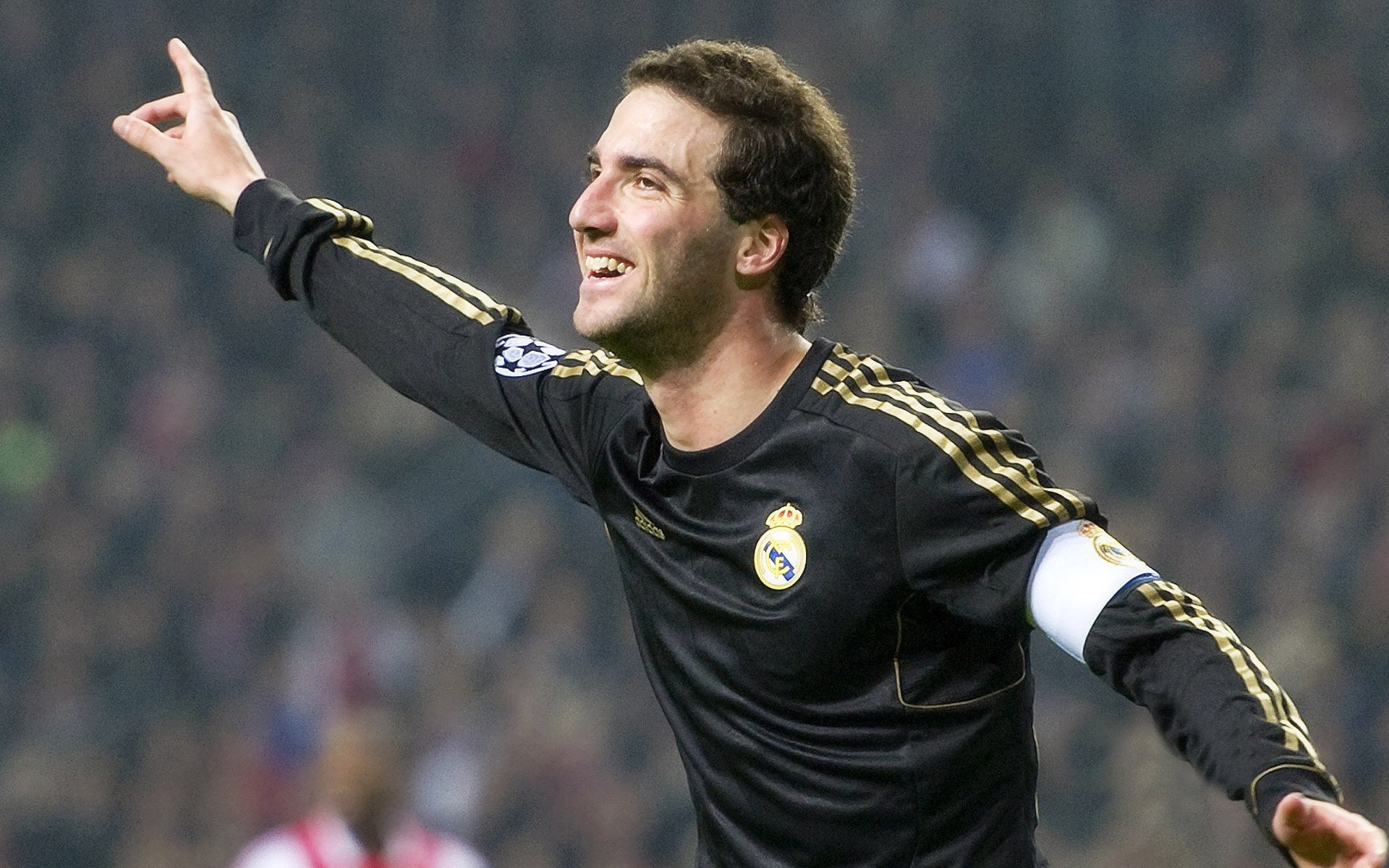 体育科技：可穿戴设备在训练数据收集中的应用进展，可穿戴设备可以采集哪些类型的数据